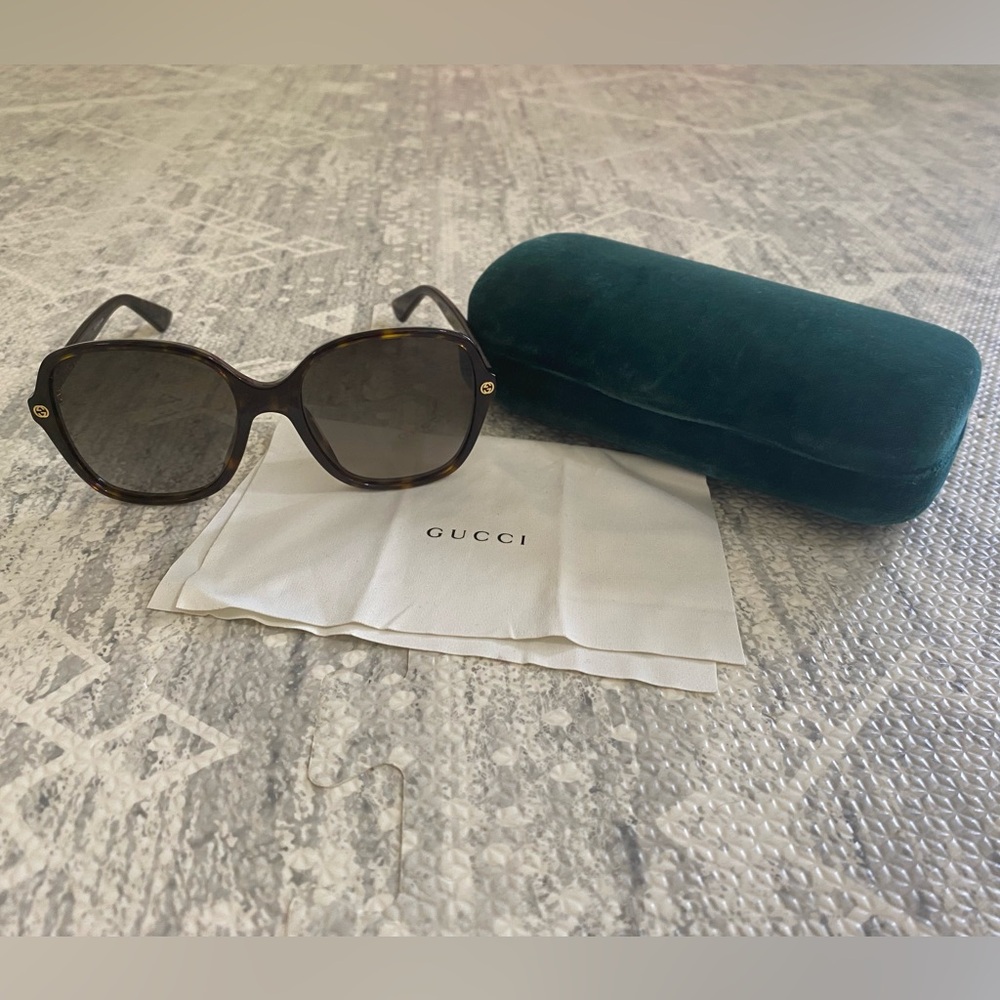Gucci GG0092S Sunglasses in Havana Brown
